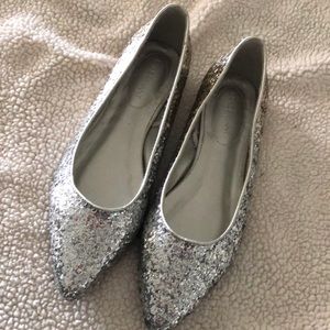 Glitter flat
